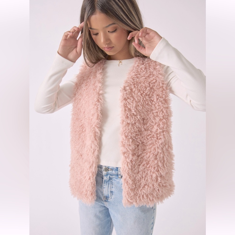 Belle Du Jour Girls Pink Bonnie Faux Fur Vest & White long sleeve Tee 2 Pcs set